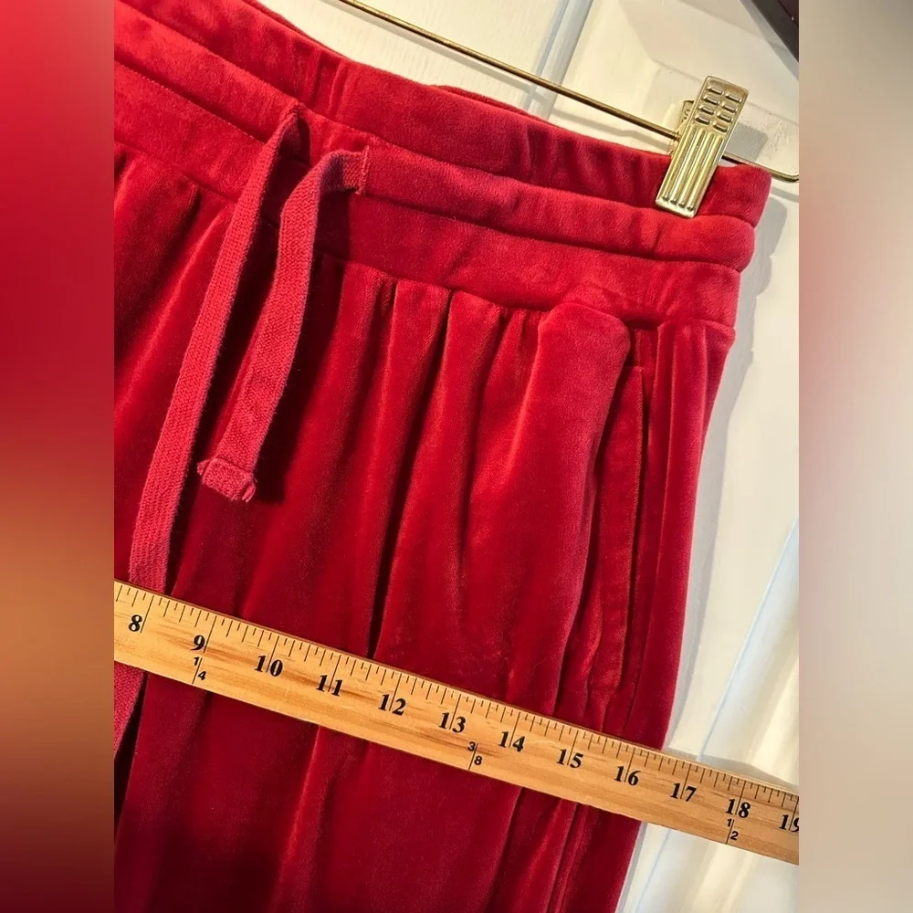 SATURDAY SUNDAY XS Valentine’s Holiday RED Velvety Velour Soft Joggers PRISTINE!